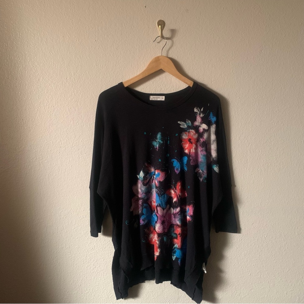 Jess & Jane Black Floral & Butterfly Tunic